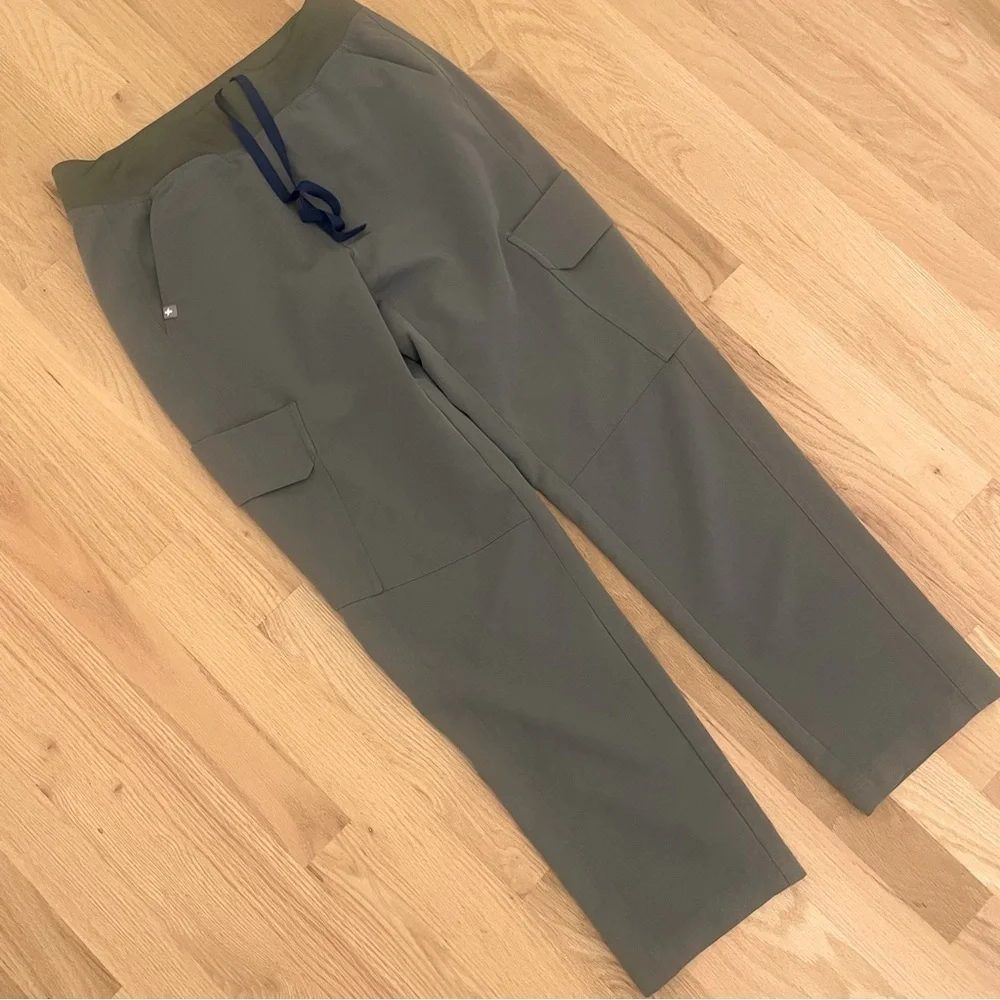 FIGS  Utility Scrub Pants Size XS/S